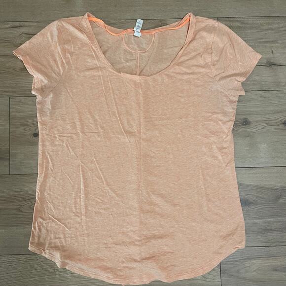 Under Armour All Season Semi Fitted Coral Active Top Womens Large - Picture 1 of 5